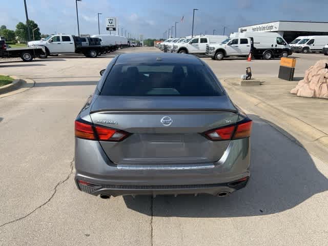 Thumbnail: 2019 Nissan Altima - 20