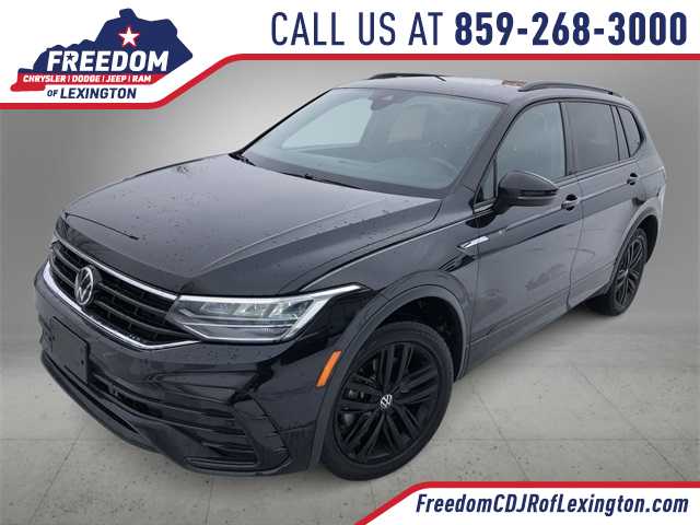 Thumbnail: 2022 Volkswagen Tiguan - 1