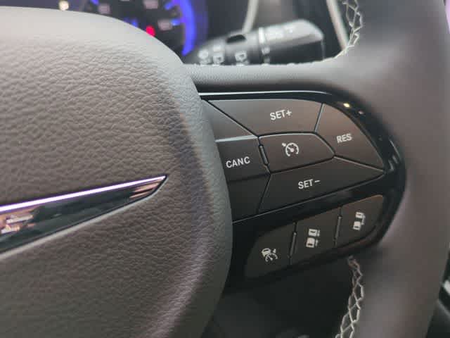 Thumbnail: 2026 Chrysler Pacifica - 25