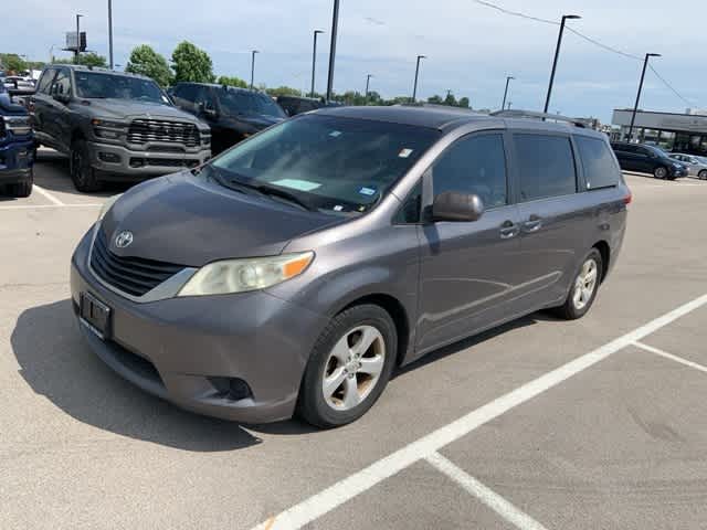 Thumbnail: 2014 Toyota Sienna - 2