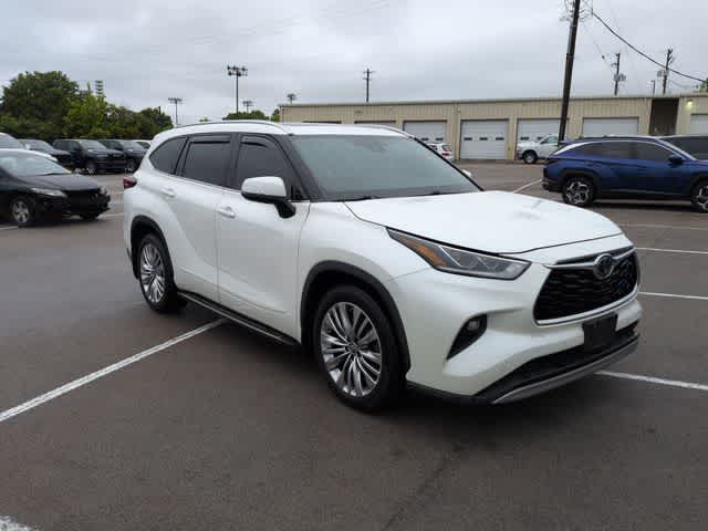 Thumbnail: 2020 Toyota Highlander - 2