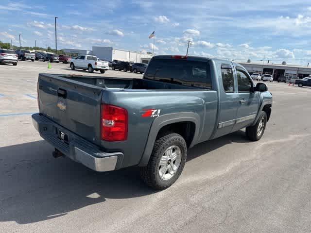 Thumbnail: 2008 Chevrolet Silverado 1500 - 17
