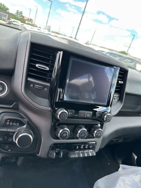 Thumbnail: 2026 RAM 1500 - 5