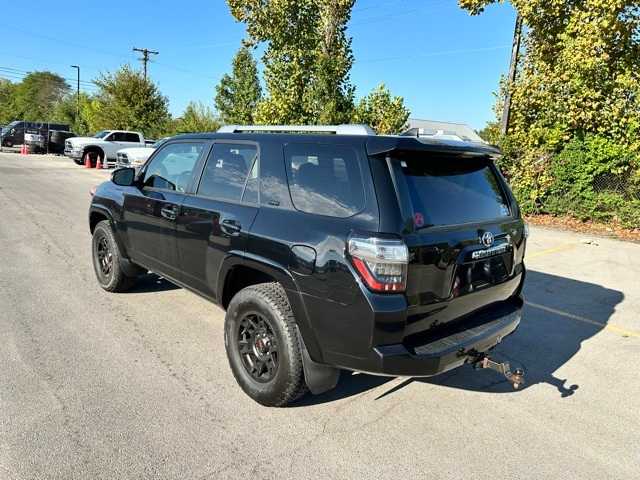 Thumbnail: 2016 Toyota 4Runner - 18
