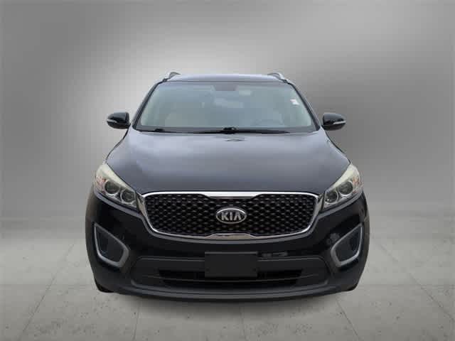 Thumbnail: 2016 Kia Sorento - 3