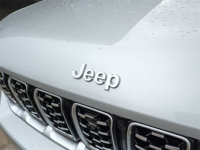 Thumbnail: 2025 Jeep Grand Cherokee - 12