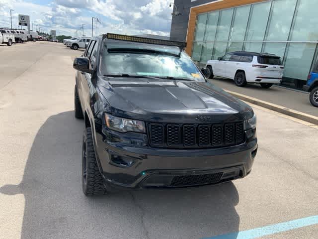 Thumbnail: 2018 Jeep Grand Cherokee - 27