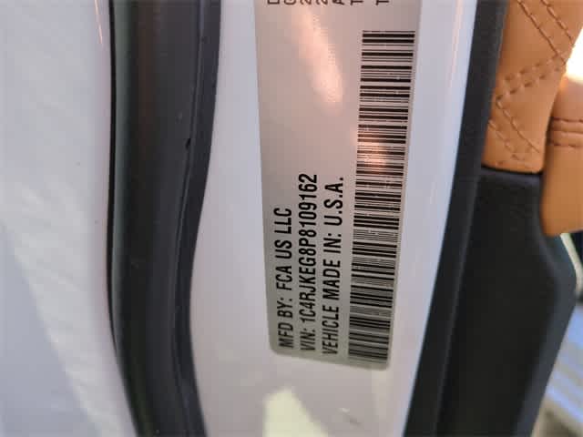 Thumbnail: 2023 Jeep Grand Cherokee L - 38