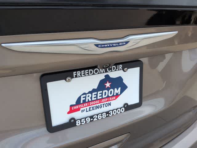 Thumbnail: 2018 Chrysler Pacifica - 12