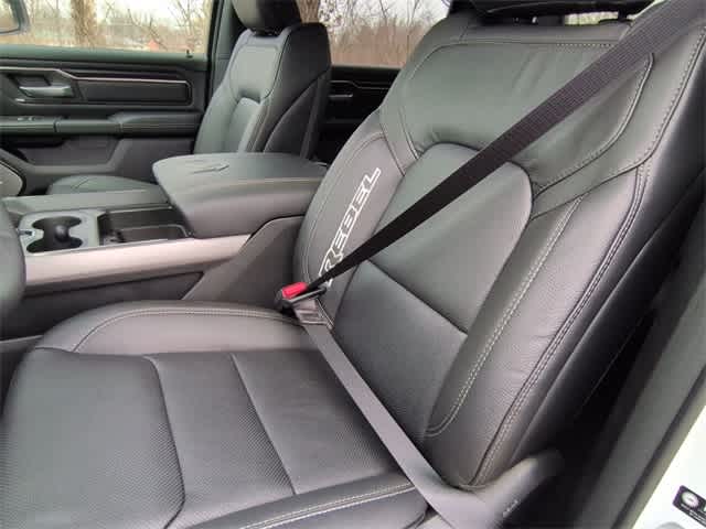 Thumbnail: 2026 RAM 1500 - 17