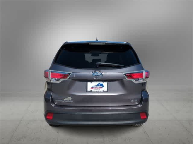 Thumbnail: 2016 Toyota Highlander - 7