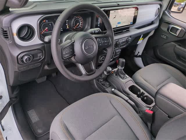 Thumbnail: 2025 Jeep Gladiator - 10