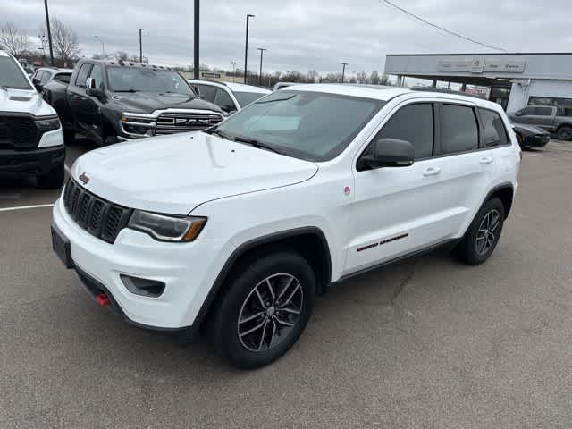 Thumbnail: 2018 Jeep Grand Cherokee - 14