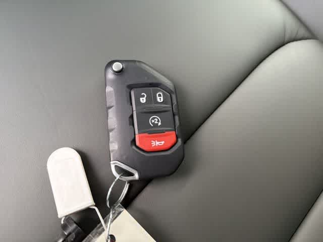 Thumbnail: 2026 Jeep Gladiator - 36