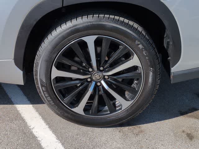 Thumbnail: 2021 Toyota Highlander - 14