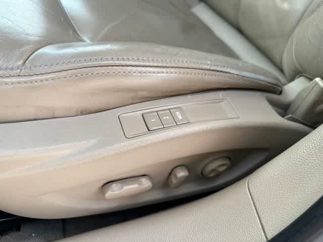Thumbnail: 2011 Buick LaCrosse - 6
