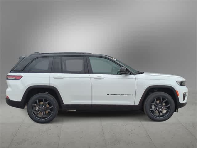 Thumbnail: 2025 Jeep Grand Cherokee - 9