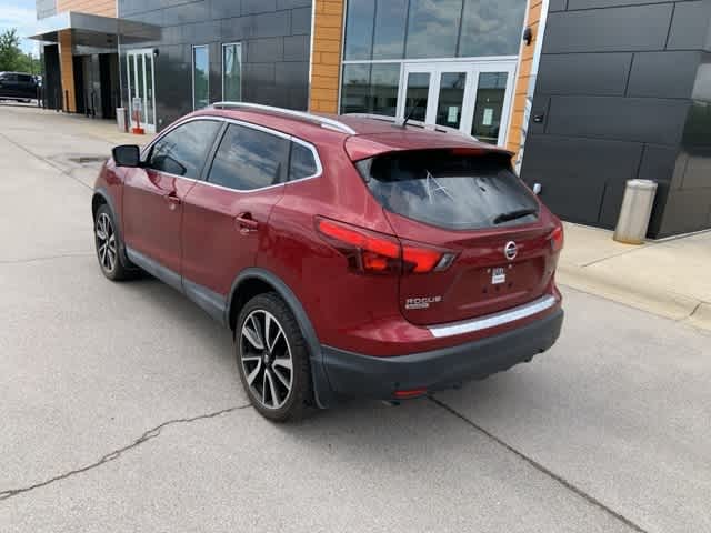 Thumbnail: 2019 Nissan Rogue Sport - 19