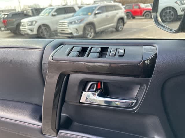 Thumbnail: 2020 Toyota 4Runner - 12