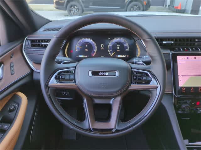 Thumbnail: 2025 Jeep Grand Cherokee - 24