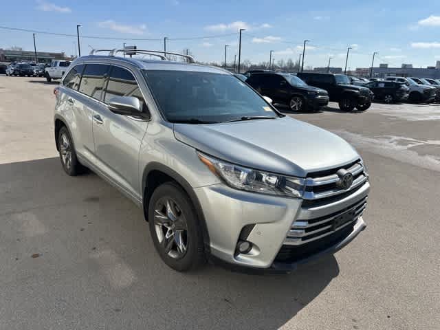 Thumbnail: 2017 Toyota Highlander - 25