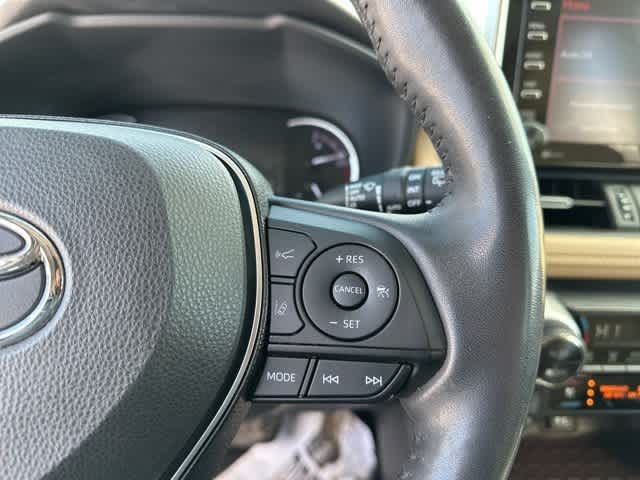 Thumbnail: 2019 Toyota RAV4 - 12