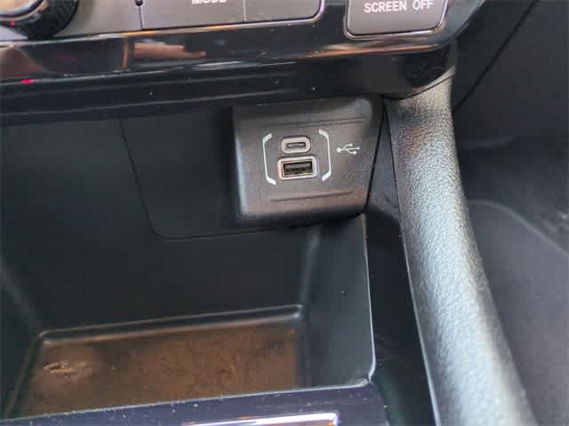 Thumbnail: 2022 Jeep Compass - 32