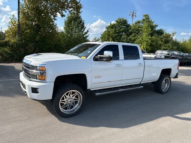 Thumbnail: 2019 Chevrolet Silverado 3500 - 17