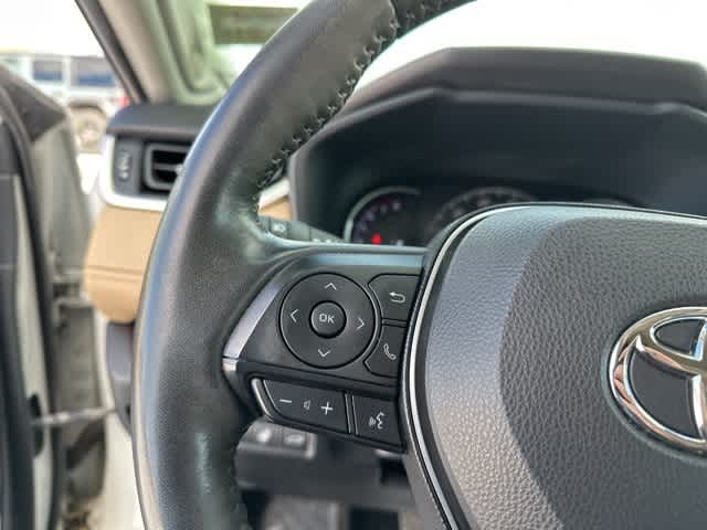 Thumbnail: 2019 Toyota RAV4 - 13