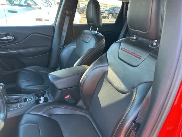 Thumbnail: 2019 Jeep Cherokee - 4