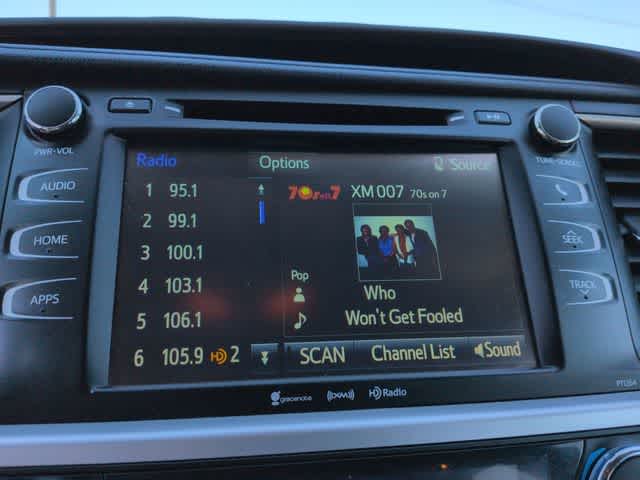 Thumbnail: 2016 Toyota Highlander - 30