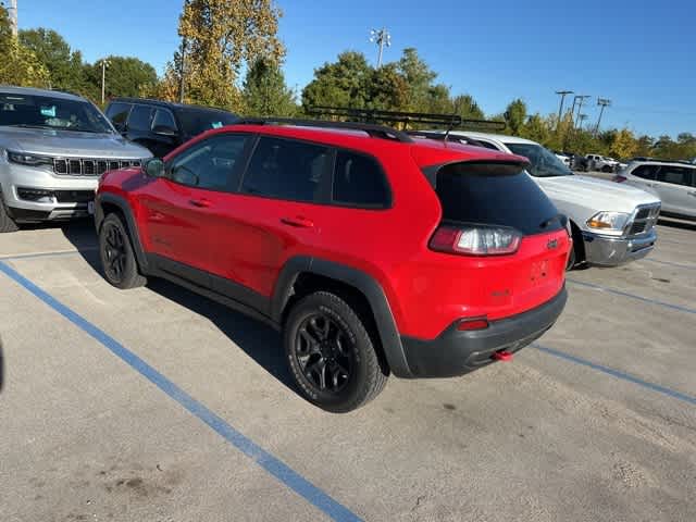 Thumbnail: 2019 Jeep Cherokee - 15