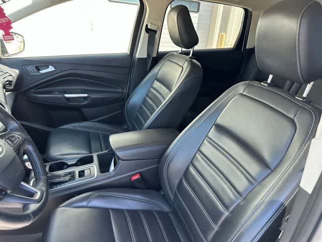 Thumbnail: 2019 Ford Escape - 3