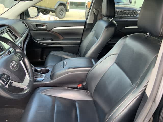 Thumbnail: 2018 Toyota Highlander - 3