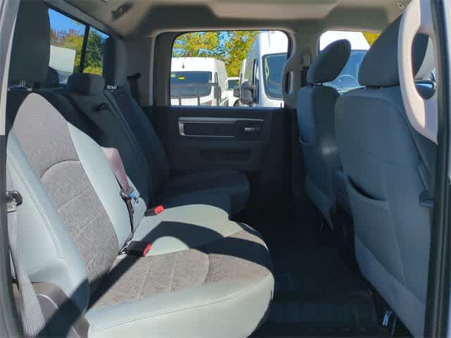 Thumbnail: 2019 RAM 1500 Classic - 21