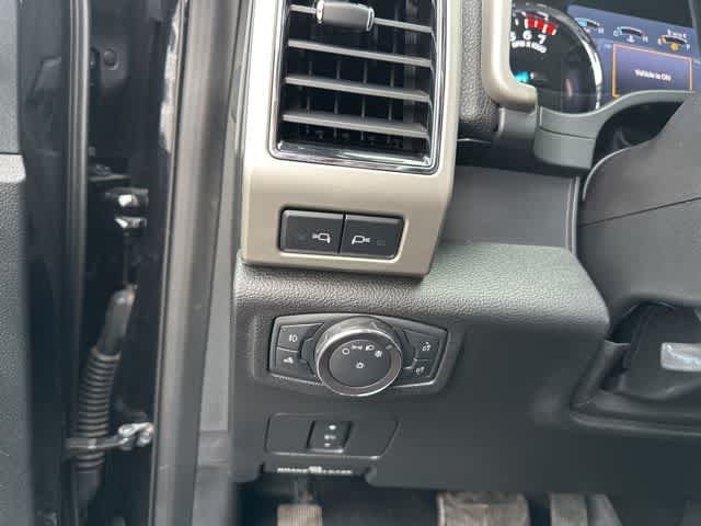 Thumbnail: 2019 Ford Econoline - 11