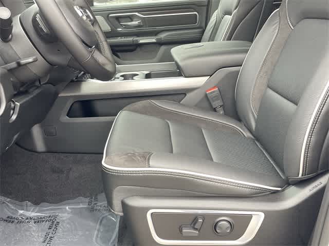 Thumbnail: 2025 RAM 1500 - 22