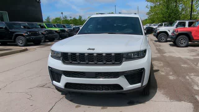 Thumbnail: 2026 Jeep Grand Cherokee L - 3