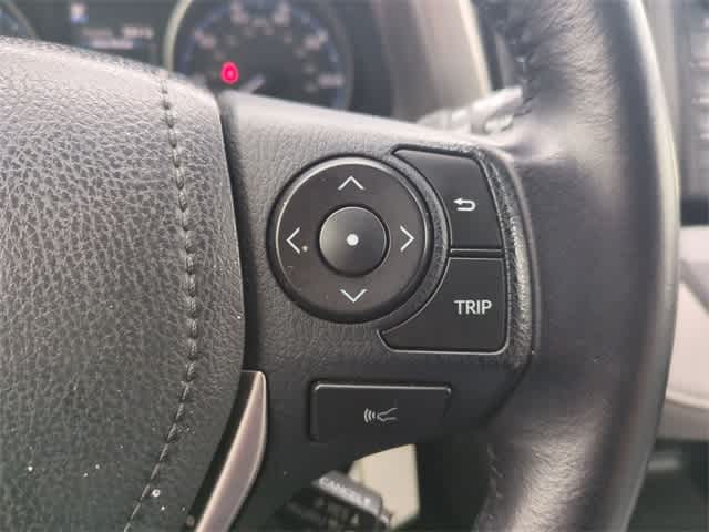 Thumbnail: 2017 Toyota RAV4 - 25