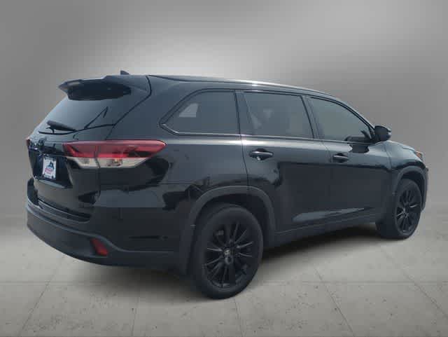 Thumbnail: 2019 Toyota Highlander - 8