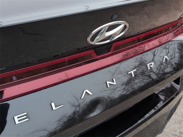 Thumbnail: 2023 Hyundai Elantra - 11