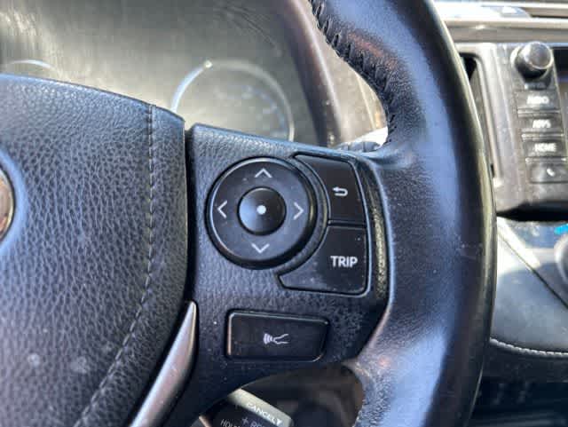 Thumbnail: 2018 Toyota RAV4 - 11