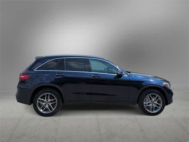 Thumbnail: 2017 Mercedes-Benz GLC - 9