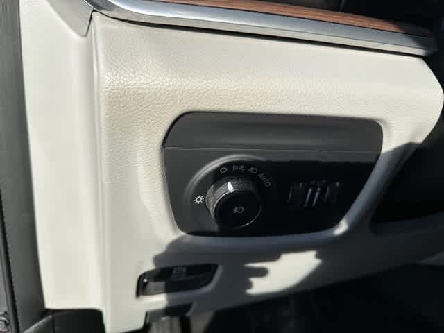 Thumbnail: 2021 Jeep Grand Cherokee L - 16