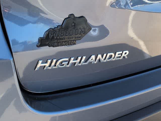 Thumbnail: 2019 Toyota Highlander - 13