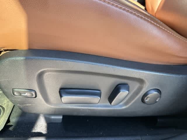 Thumbnail: 2017 Toyota Highlander - 10