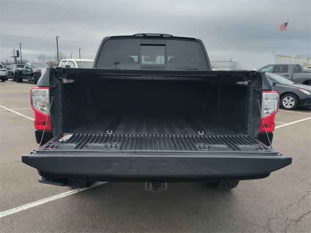 Thumbnail: 2017 Nissan Titan - 35
