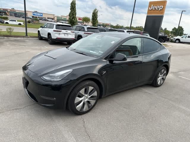Thumbnail: 2023 Tesla Model Y - 10