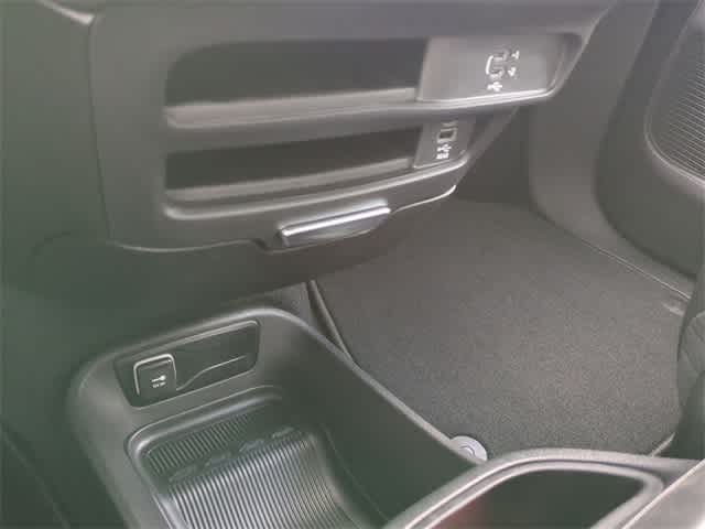 Thumbnail: 2026 Chrysler Pacifica - 32