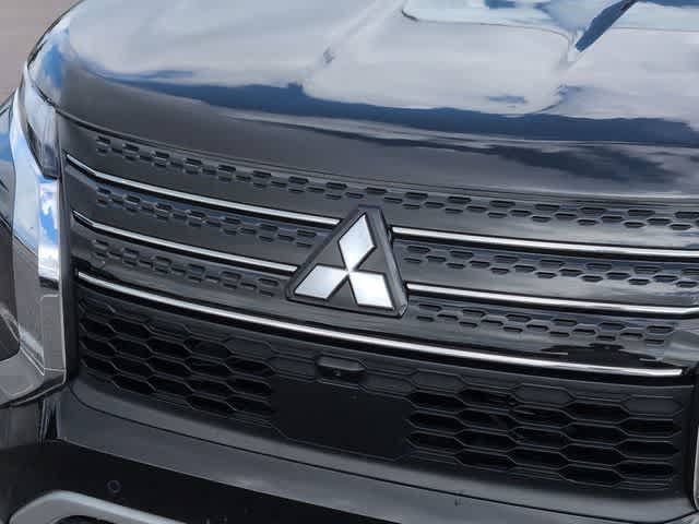 Thumbnail: 2025 Mitsubishi Outlander - 12